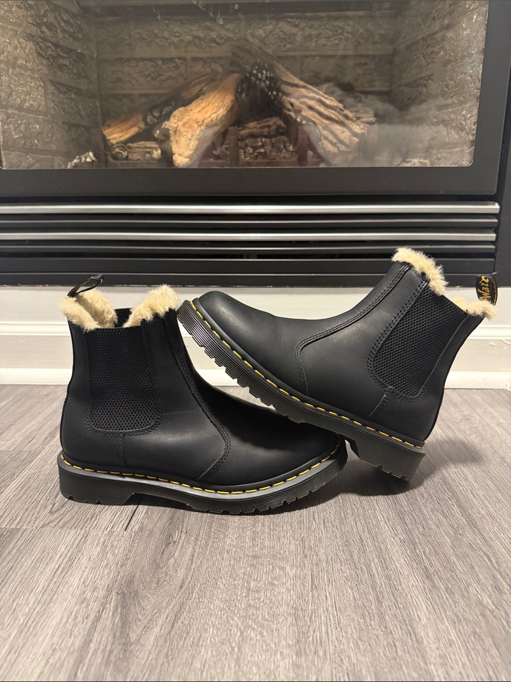 Dr. Martens Black Leather Chelsea Boots with Cream Faux Fur Trim - Picture 5 of 8